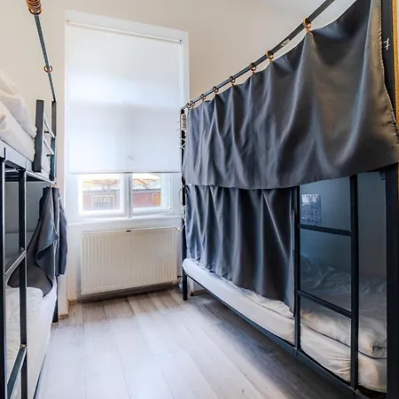 Comfort Hostel *